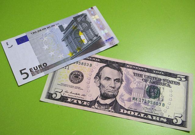 政治不確定性打擊歐元兌美元，專家預測將進一步下行
